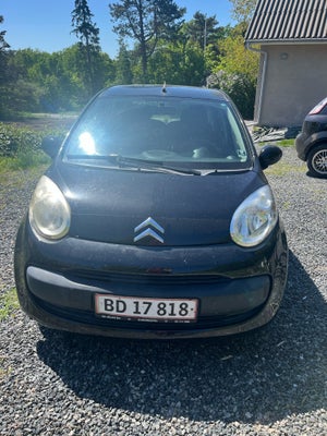 Citroën C1, 1,0i, Benzin, 2006, 5-dørs, 
Super fin lille bil til billige penge, søger ny ejer. 

21,