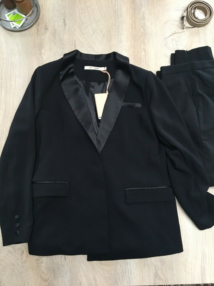 Blazer, str. 42, Rue de femme