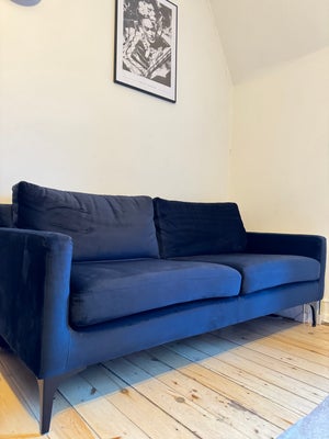 Sofa, velour, 2 pers. , Sofacompany, Enkel elegant mørkeblå veloursofa til salg. 
Fremstår næsten so