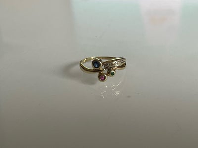 Fingerring, guld, Smuk 14 karat guld ring med en lille Diamant, en Safir, en Rubin og en Smaragd. 


