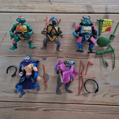 Teenage mutant ninja turtles, Playmates, 100kr pr stk. Slag på Shredder og Splinter er i god stand. 