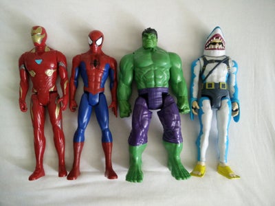 Action figurer, Super helte ca 29 cm
Hulk
Ironman
Spiderman
samt en figur jeg ikke husker navnet på
