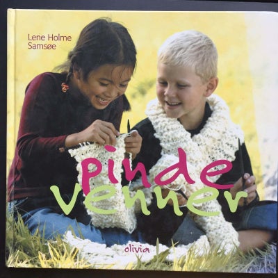 STRIKKEBØGER , 25,- kr. / stk., emne: håndarbejde, Illustreret i farver - Indbundne - I fin stand.