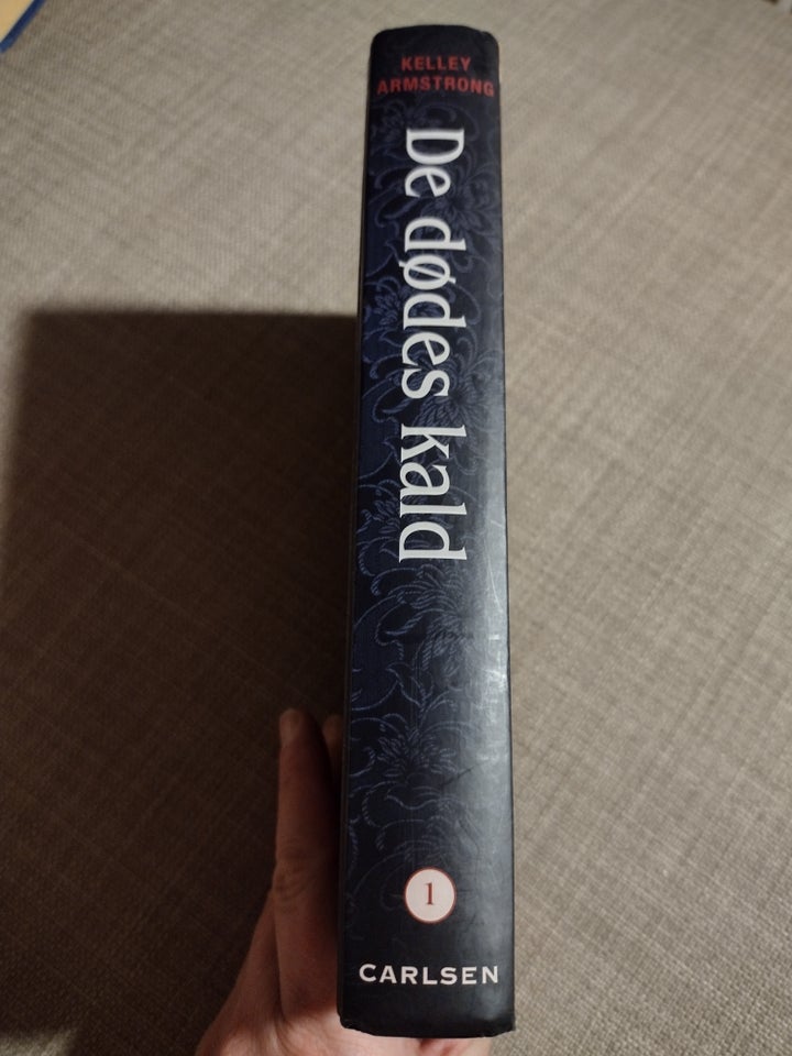 De dødes kald, Kelley Armstrong , genre: fantasy