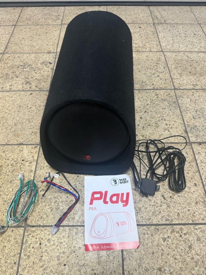 andet mærke Play P8A, Subwoofer