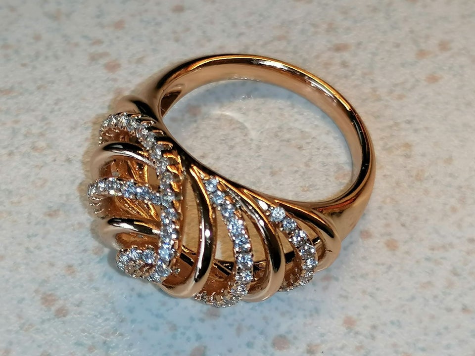 Ring, SWAROVSKI Guld ring