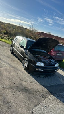 VW Golf III, 2,8 VR6, Benzin, 1993, km 350000, sort, nysynet, 5-dørs, Nysynet golf 3 vr6 Van sælges
