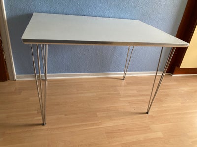 Køkkenbord, b: 80 l: 110, Godt og solidt hvidt bord (mener det er købt i HTH) l:110 x b:80 h:74  cm.