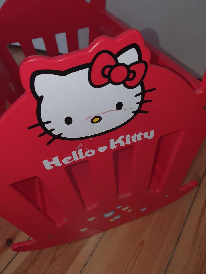 Hello Kitty, Vugge