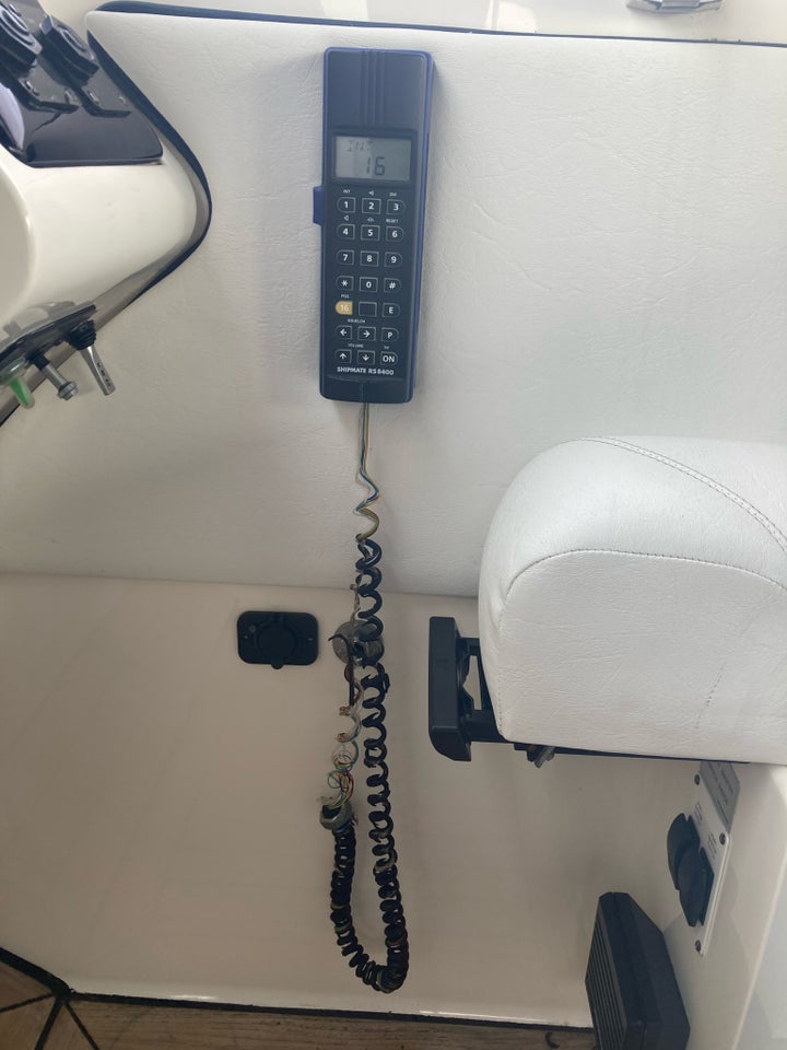 VHF radio, Simrad, SHIPMATE RS 8400 incl. ekster...