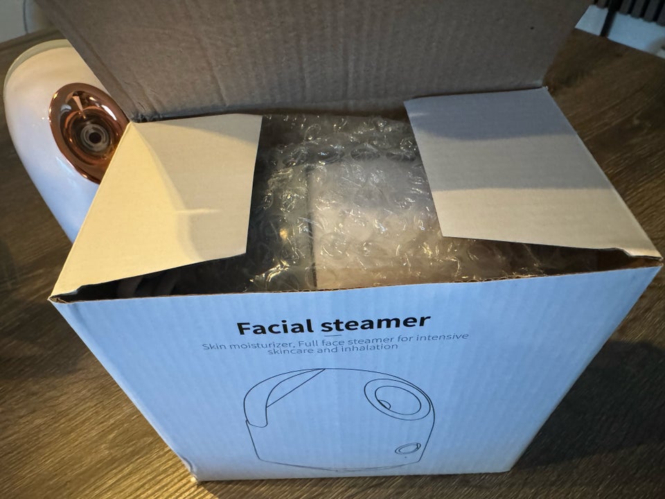Ansigtspleje, Facial steamer