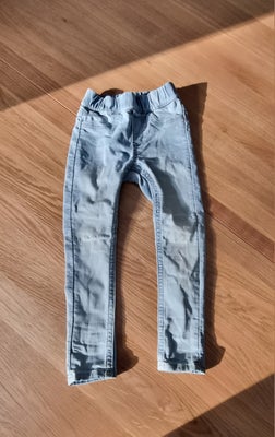 Bukser, 92 Denim buks, H&M, str. 92, Denim buks i skinny fit.
I meget fin stand og kun brugt af 1 ba