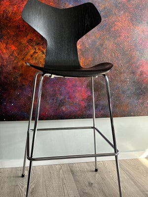 Arne Jacobsen, stol, Grand Prix, Barstol, Super smuk Grand Prix barstol som står meget flot i finere