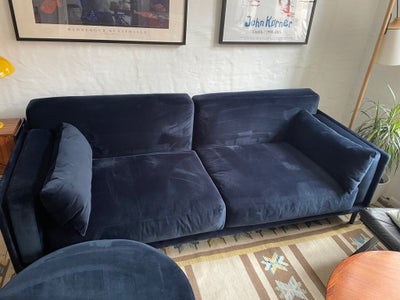 Sofa, velour, 3 pers. , Sofacompany sofakompagniet, Fineste mørkeblå velour sofa med sorte runde met