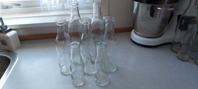 Flasker, 7 mælkeflasker, 2 x 1 liter 
3 x 1/2 liter 
2 x 1/5 liter