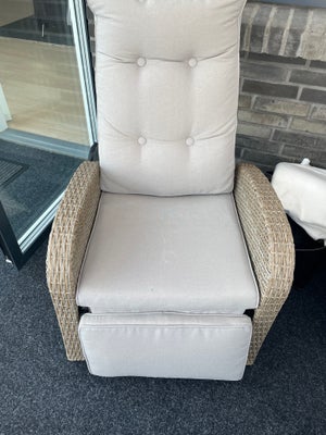 Havestole, Jutlandia, Polyrattan, Loungestol med trinløs justering af ryg og benstøtte. Er købt i ju