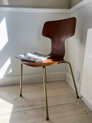 Arne Jacobsen, 3103, Stol, Smuk ældre T-stol/3103 designet af Arne Jacobsen. Stolen er udført i med 