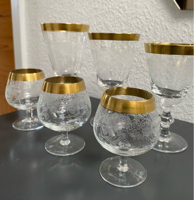Glas, Vinglas, Marie Louise Lyngby glas, 6 Lyngby glas Marie Louise. Med guldkant og fine ciselering