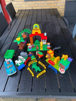 Lego Duplo, Zoo 19 dyr/figurer, Inkl. Zoo personale og vogn med anhænger.
Sender gerne. Fra røg/dyre