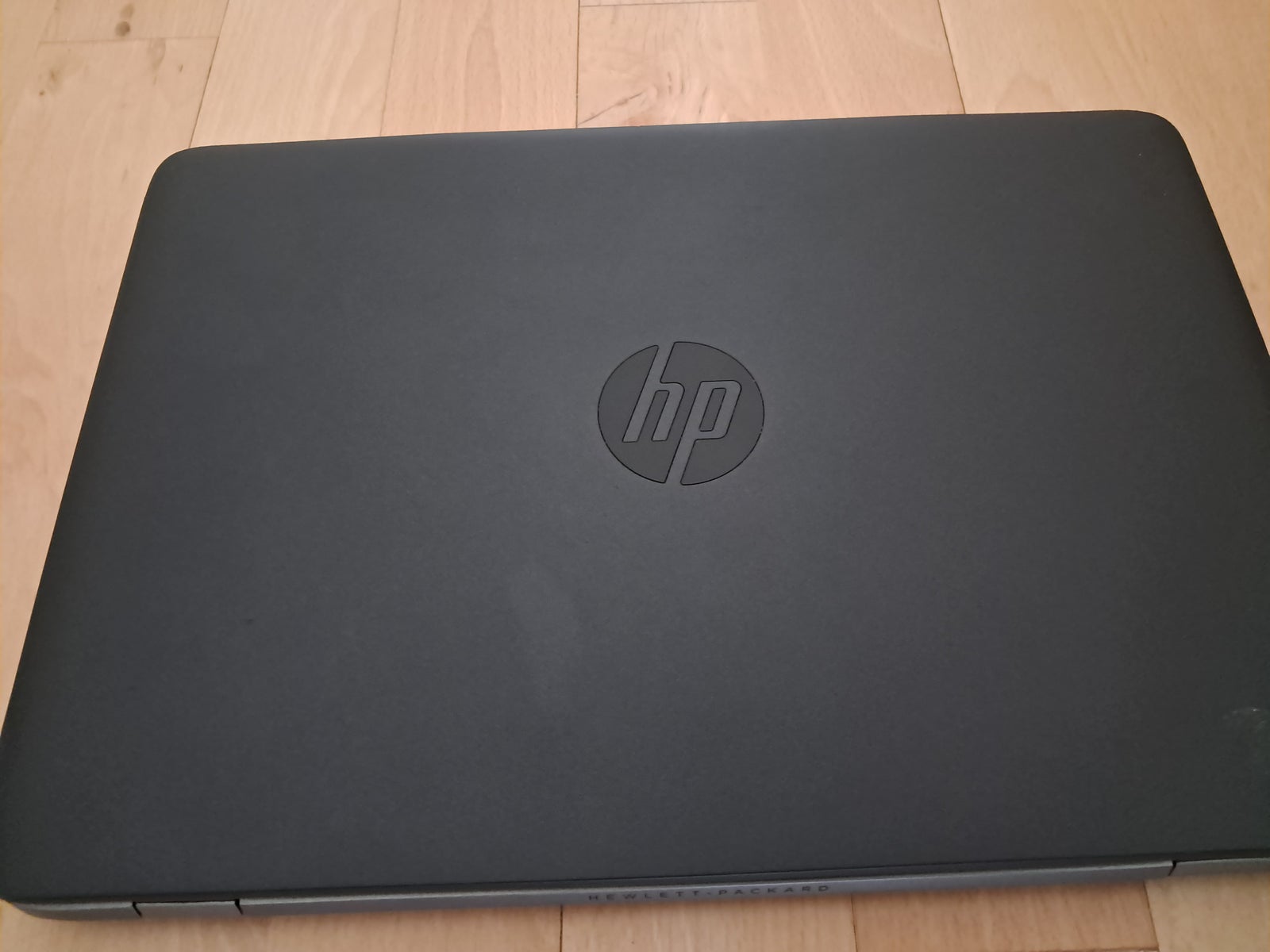HP EilteBook 820, Intel i 5-4310U 2.60 GHz, 8 GB ram