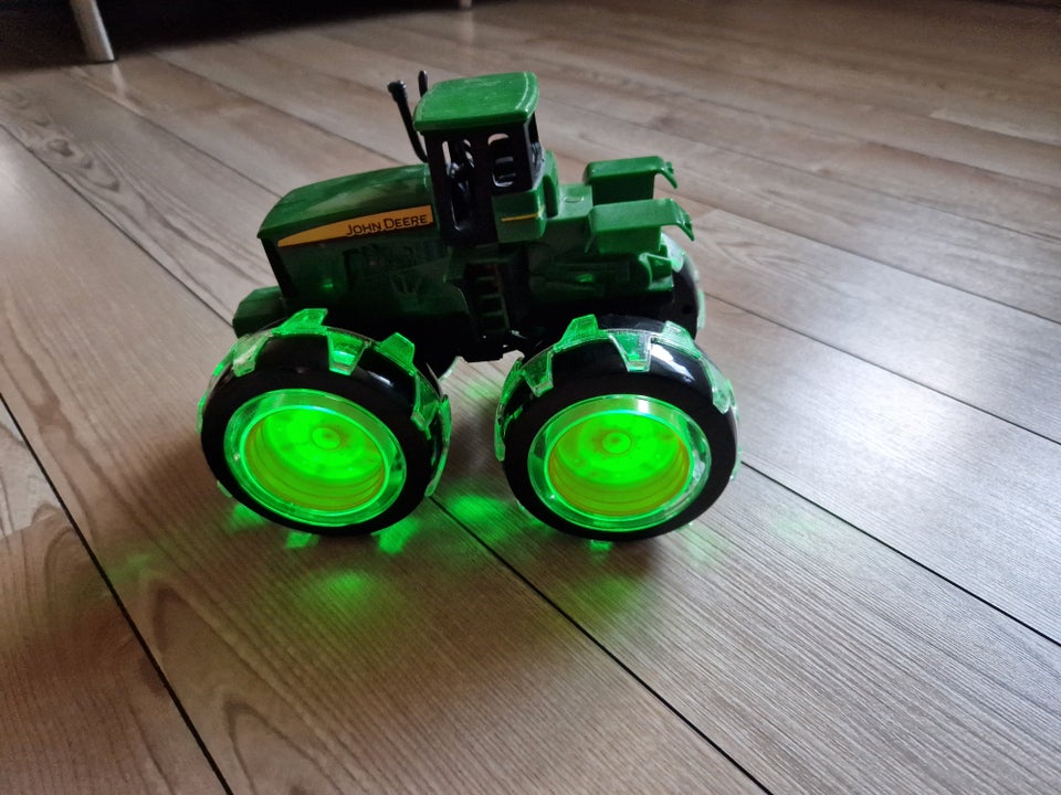 Traktor, John Deere