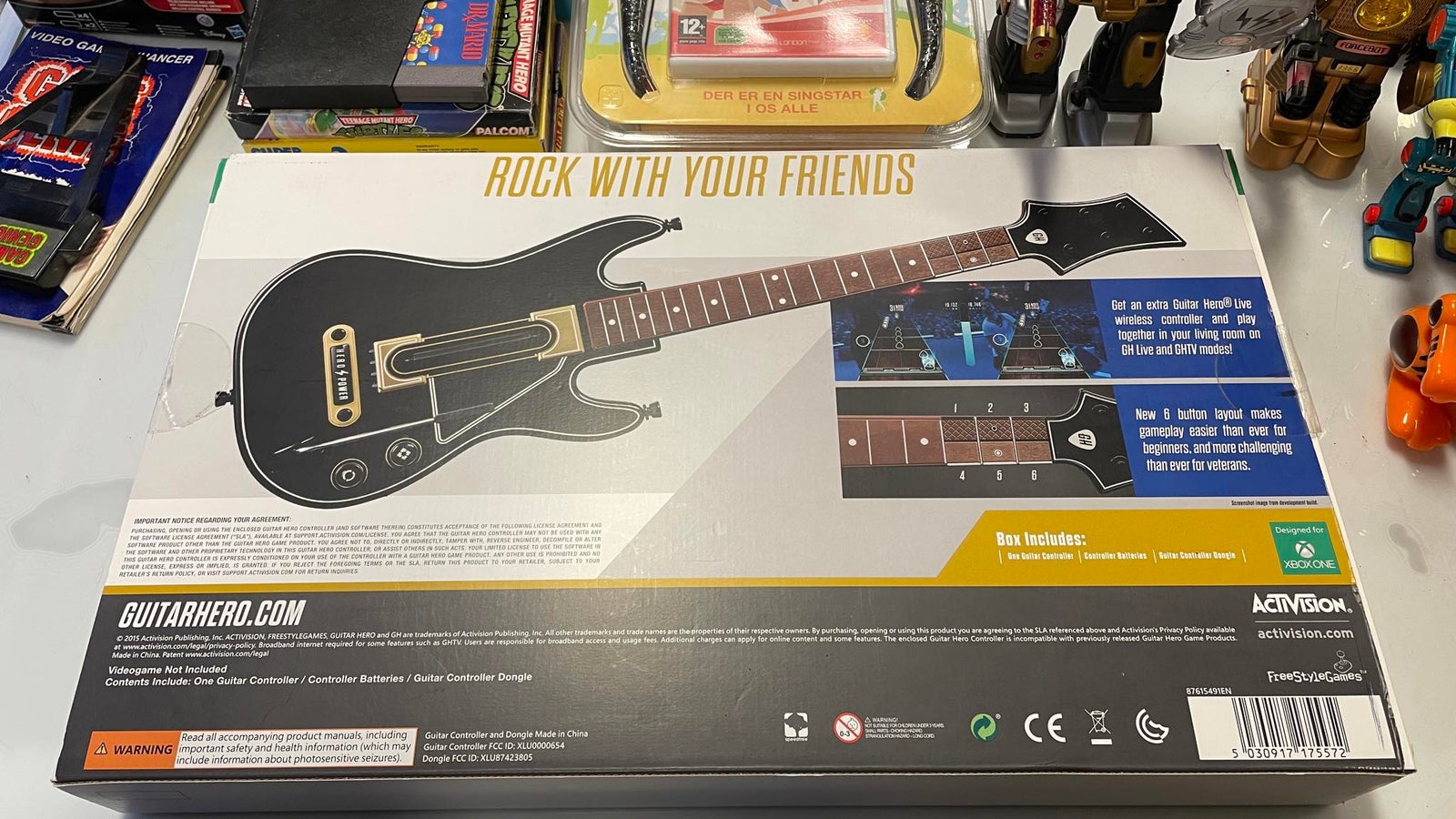 Xbox One, Xbox One - Guitar Hero Live - Trådløs guitar,