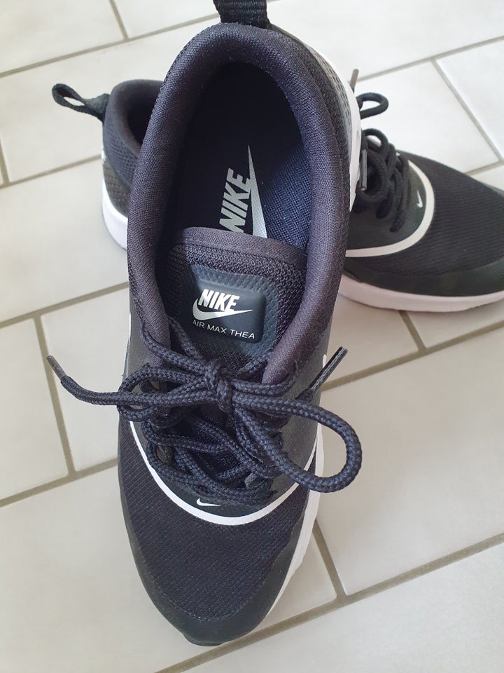 Sneakers, str. 37,5, Nike Air Max Thea