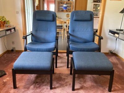 Hvilestol, stof, Farstrup Applaus, 2 stk. Farstrup Applaus lænestole med fodskammel, i dæmpet blåt s