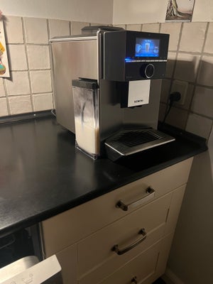 Kaffemaskine, Siemens, EQ9 plus Connect. Fra 2023.
Nypris 12.000,- 