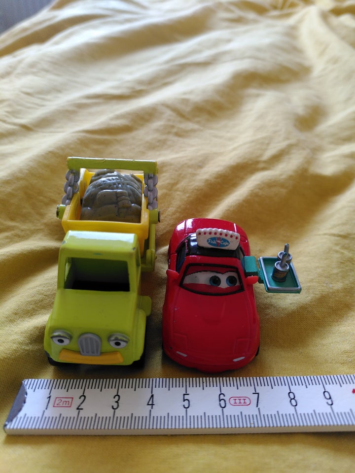 Blandet små legetøjsbiler, Ukendt
