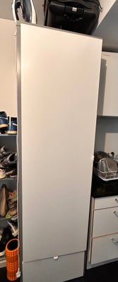 Garderobeskab, Ikea, Skab fra feb 2022, kvittering haves med 5 års garanti.
Sælges grundet flytning
