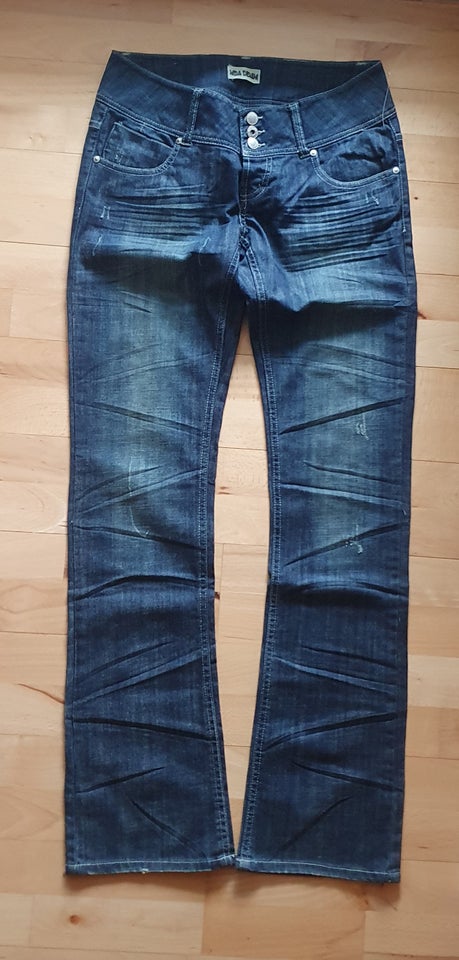 Jeans, MDA, str. 28