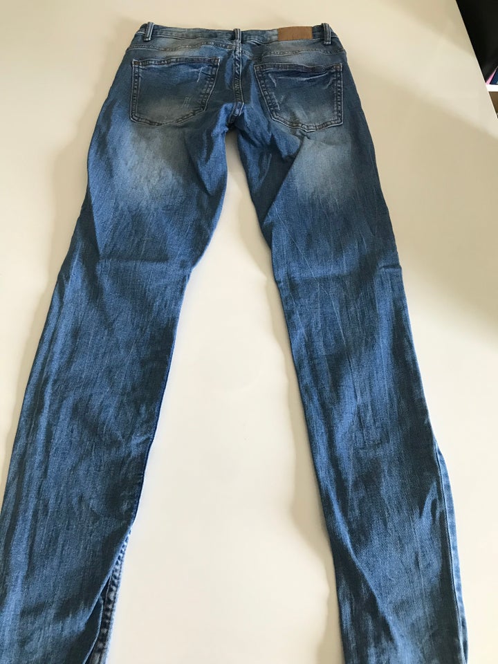 Jeans, Jacqueline de yong, str. 28