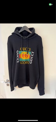 Hættetrøje, Gucci, str. M,  Sort,  God men brugt, Jeg må desværre sælge min Gucci Logo Print hoodie,