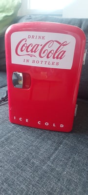 Mini Cooler, andet mærke Coca Cola, Coca Cola køleskab sælges. Størrelsen er jeg noget i tvivl om, m