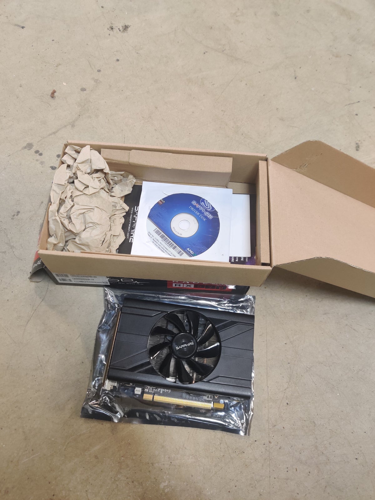 Radeon RX 570 ITX Sapphire, 4 GB RAM, Perfekt