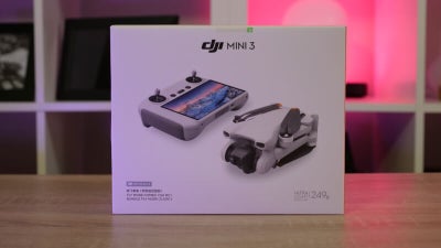 Drone, DJI Mini 3, DJI Mini 3 med DJI RC (indbygget skærm)

Inklusive taske, 3xoplader og 3 batterie