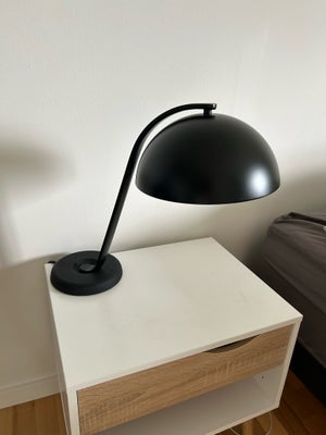 Skrivebordslampe, Hay, HAY Cloche Table Lamp H: 43 cm - Black/Black 

Sælger denne nye Hay bord lamp
