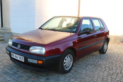 VW Golf III, 1,8 CL, Benzin, 1995, km 142000, bordeauxmetal, 5-dørs, 
Samme ejer 25 år. 
Alle Servic