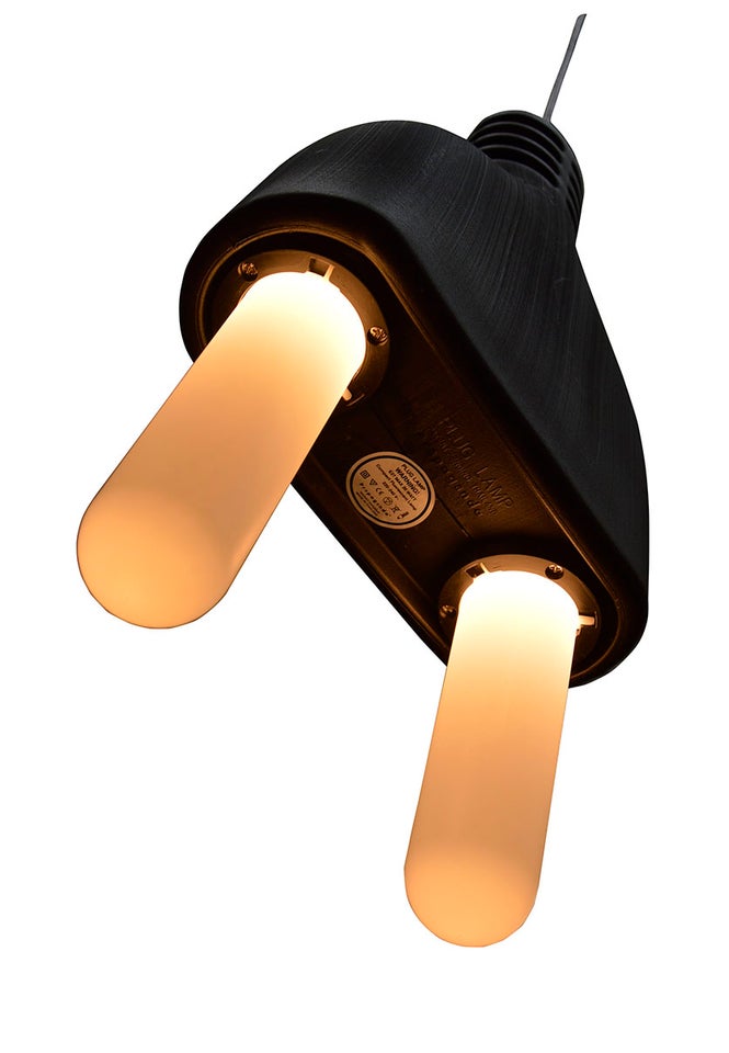 Pendel, Plug Lamp designet af Chaiyut Plypetcher