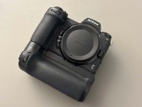 Nikon Nikon Z7II + MB-N11