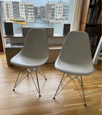 Eames, Eames Plastic Side Chair DSR, Stole, To stk. hvide Eames Plastic Side Chair DSR sælges pga fl