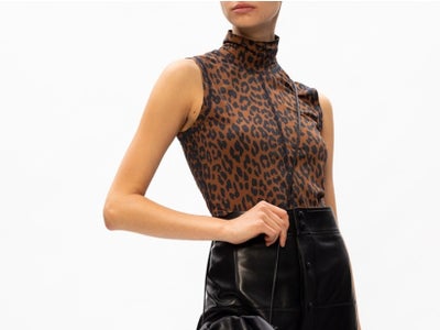 Top, Ganni, str. 38, Næsten som ny, Leopard bluse/top str 38nsn