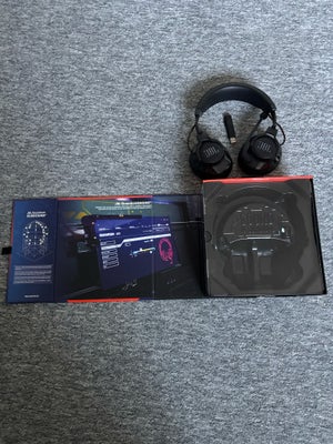 headset hovedtelefoner, JBL, JBL quantum 600 trådløst gaming headset, Perfekt, Det er et godt headse