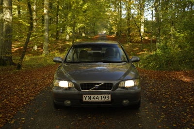 Volvo S60, 2,4 140, Benzin, 2002, km 265000, gråmetal, nysynet, klimaanlæg, aircondition, ABS, airba