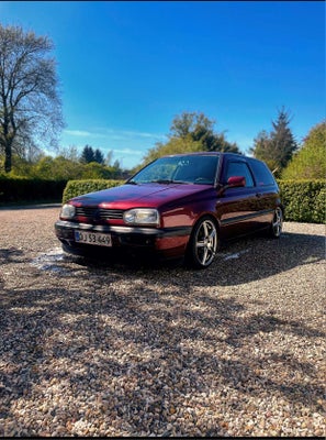 VW Golf III, 1,8 GL, Benzin, 1994, km 228796, rød, klimaanlæg, airbag, 3-dørs, centrallås, startspær