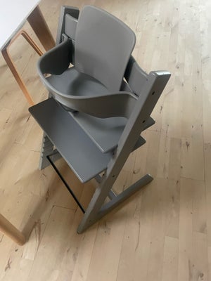 Højstol, Tripptrapp stokke, Triptrap stol ink bøjlesæt
Ny model 
Newborn sæde pakker

Prisen er fast