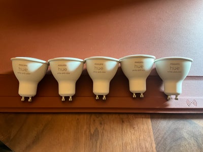 Pære, Philips Hue White and Color, 5 styk Philips Hue GU10 pærer med både hvid og farvet lys.

Kan s