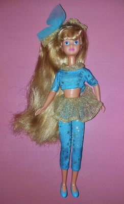 Barbie, Retro Hollywood Hair Skipper fra 1992, Hun er i brugt ren stand. Tøj er lidt slidt :)

Tjek 