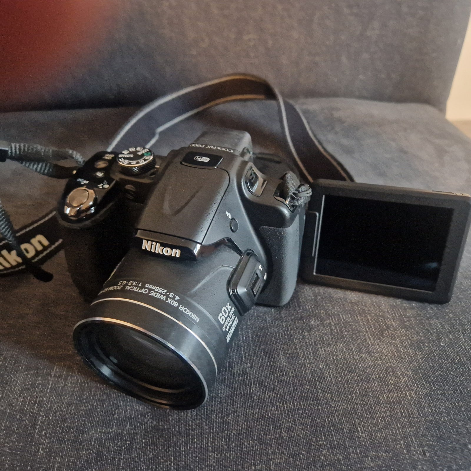 Nikon P600, 16,4 megapixels, 60 (240) x optisk zoom